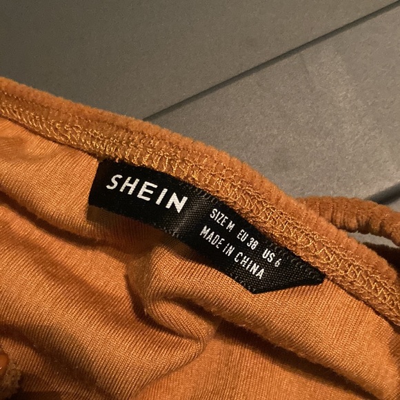 Ladies top - Picture 3 of 3